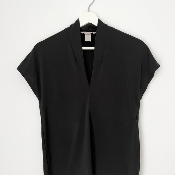 H&M - NWOT V-neck Top - Picture 4 of 6